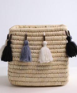 Handcraft wicker storage basket tassel